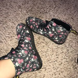 floral dr. Martens size 9